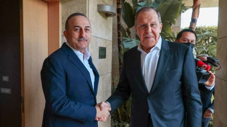 Ουκρανία: Η Τουρκία ζήτησε τη βοήθεια της Ρωσίας για να απομακρύνει τους υπηκόους της από τη Μαριούπολη