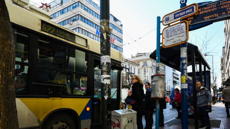 ΟΑΣΑ: Έρχεται τηλεματική νέας γενιάς - Αναβαθμίζονται σε &quot;έξυπνες&quot; 7.500 στάσεις λεωφορείων και τρόλεϊ