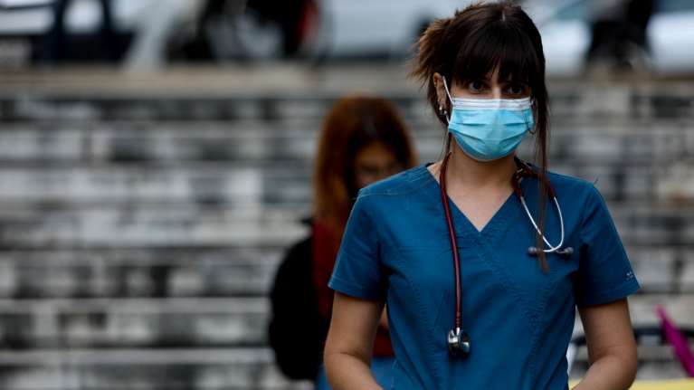 Συναγερμός στην Πτολεμαΐδα: Θετικά στον κορονοϊό βρέφος έξι μηνών και 10χρονο παιδί