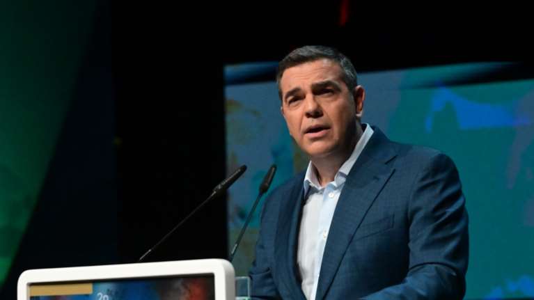 Ο Αλέξης Τσίπρας ανοίγει τα χαρτιά του για πρώτη φορά μετά την παραίτησή του από βουλευτής