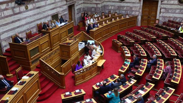 Σκάνδαλο ΟΠΕΚΕΠΕ: Υπερψηφίστηκε η πρόταση της ΝΔ για Εξεταστική Επιτροπή - Ένταση για την διάρκεια των εργασιών της