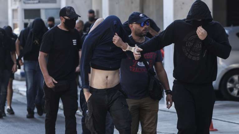 Νέα Φιλαδέλφεια: Προφυλακιστέοι κρίθηκαν άλλοι 40 χούλιγκαν - 39 Κροάτες και 1 Έλληνας