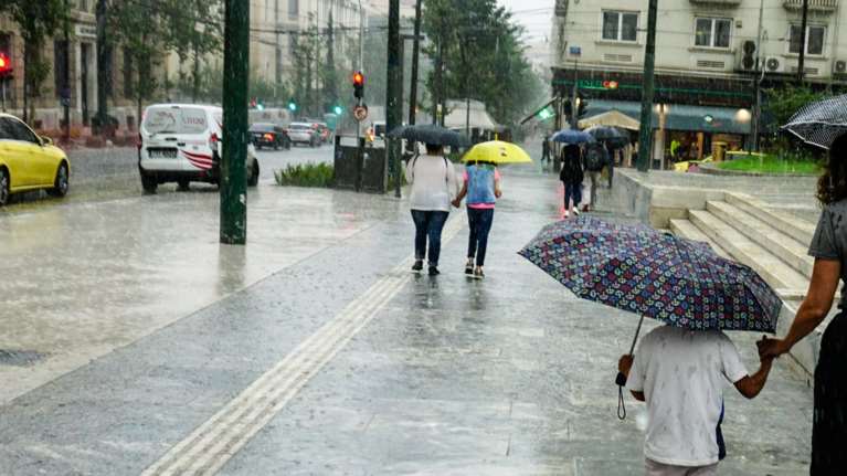 Καιρός: Προειδοποίηση Σάκη Αρναούτογλου - "Προσοχή την Παρασκευή στην Αττική" – Πού θα εμφανιστούν έντονα φαινόμενα