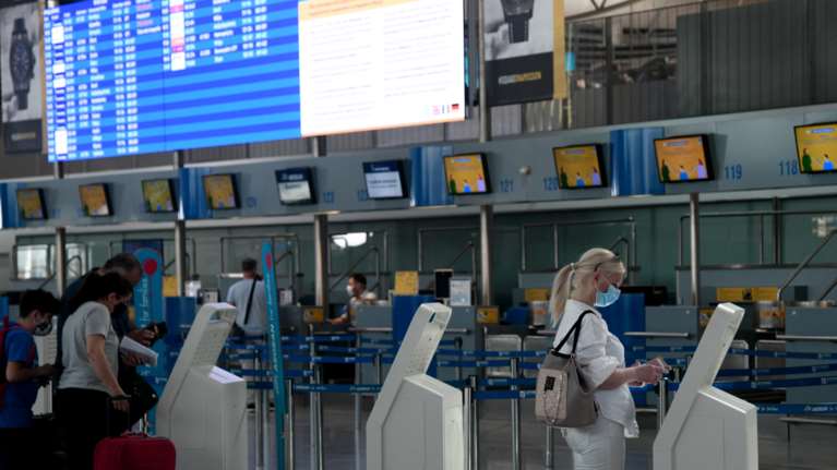 Financial Times: &quot;Αερογέφυρα&quot; τουριστών με την Ελλάδα επιχειρεί να στήσει η Βρετανία