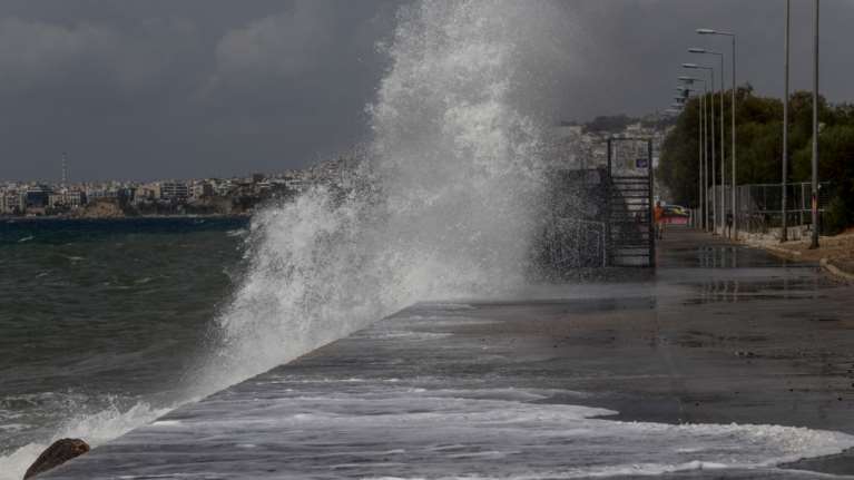 Καιρός: Σενάριο για μεσογειακό κυκλώνα το τρίτο δεκαήμερο του Μαρτίου [βίντεο]