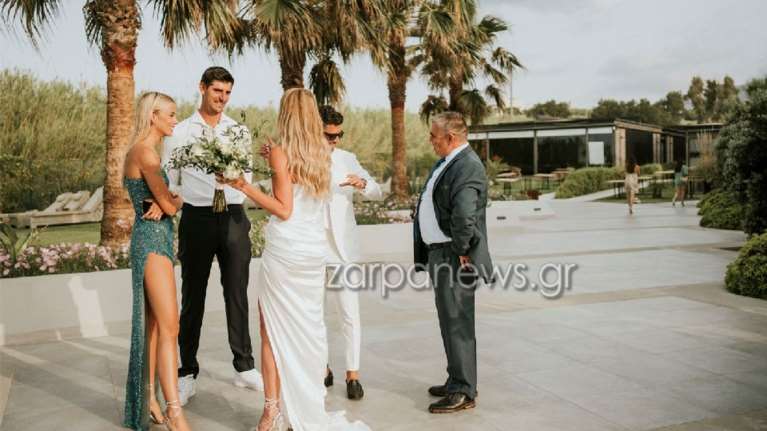 Καλεσμένος σε γάμο στα Χανιά ο σούπερ σταρ της Ρεάλ Τιμπό Κουρτουά - Το δώρο-έκπληξη στη σύζυγό του [εικόνες]