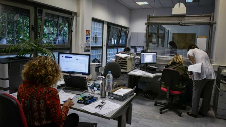 Έρευνα της Eurostat: Πιο δουλευταράδες στην Ευρώπη οι Έλληνες εργαζόμενοι