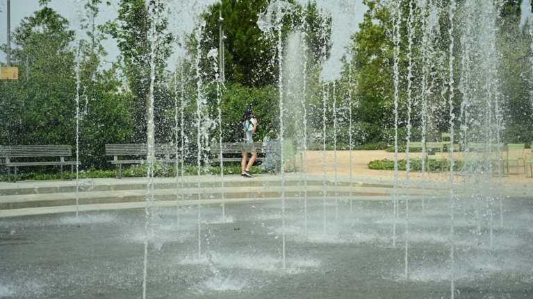 Προειδοποίηση Τσατραφύλλια: Έρχεται έντονο κύμα καύσωνα από Δευτέρα - Βοριάδες αύριο, μελτέμια το Σαββατοκύριακο