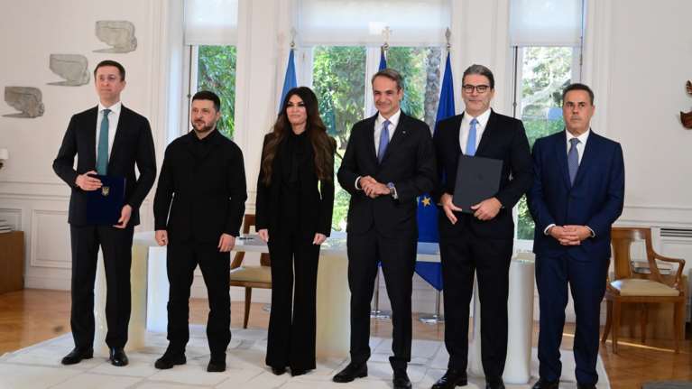 Υπεγράφη η συμφωνία για τη μεταφορά αμερικανικού LNG από την Ελλάδα στην Ουκρανία -Παρουσία Μητσοτάκη, Ζελένσκι, Γκίλφοϊλ