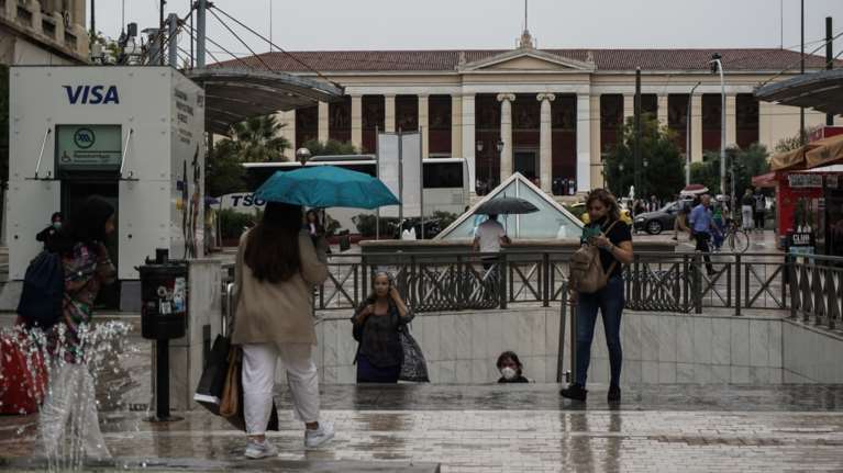 Δημοσκόπηση Marc: Η ακρίβεια και ο δύσκολος χειμώνας φοβίζουν το 83,6% - Το 45,6% θα περιορίσει βασικές ανάγκες [Βίντεο]