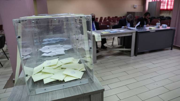 Ευρωεκλογές 2024: Πού ψηφίζουν οι πολιτικοί αρχηγοί - Στην Κηφισιά ο Μητσοτάκης, στην Εκάλη ο Κασσελάκης