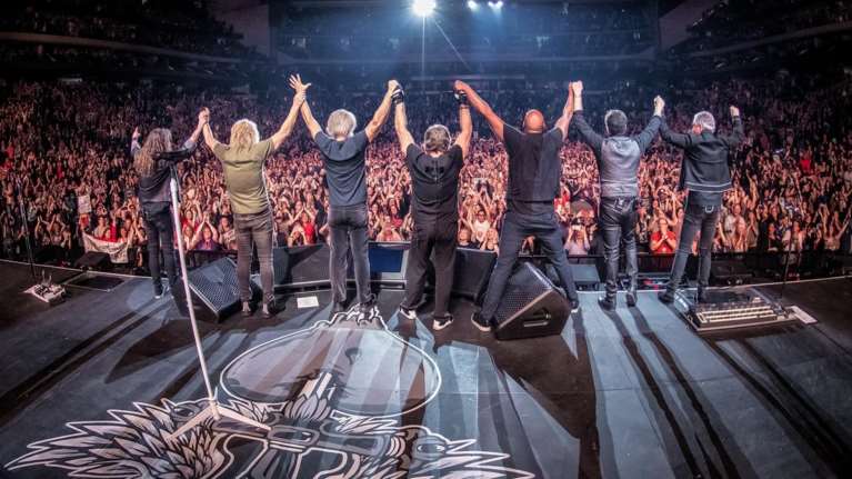 Νever say goodbye: Οι Bon Jovi επιστρέφουν στη σκηνή μετά από 3 χρόνια και ταυτόχρονα κυκλοφόρησαν νέο άλμπουμ [βίντεο]