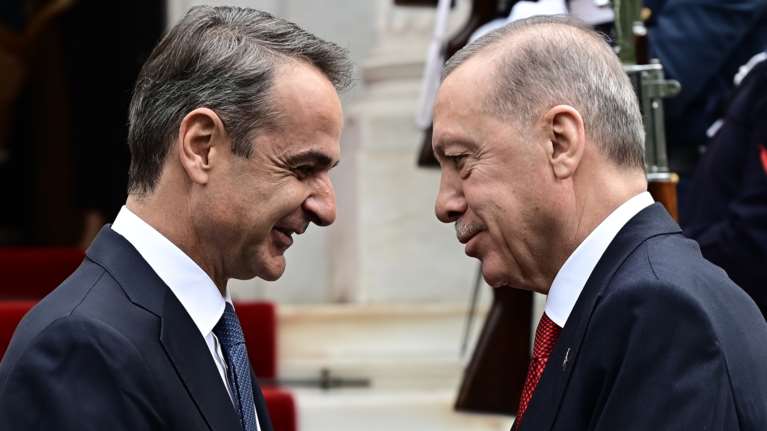 Το δώρο με "νόημα" του Ερντογάν στον Μητσοτάκη στο Μέγαρο Μαξίμου