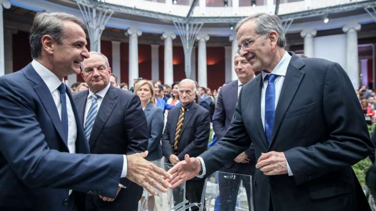 Ο Μητσοτάκης σήκωσε το γάντι και απάντησε στον Σαμαρά μέσω Βελόπουλου: &quot;Οι υπερπατριώτες θα βάλουν πρώτοι την ουρά στα σκέλια&quot;