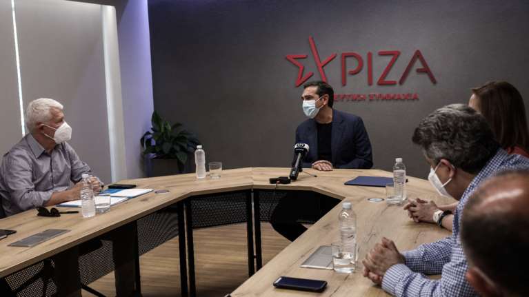 Τσίπρας με ΑΔΕΔΥ: Η πληρωμή εργαζομένων με ρεπό δεν είναι στροφή στο μέλλον