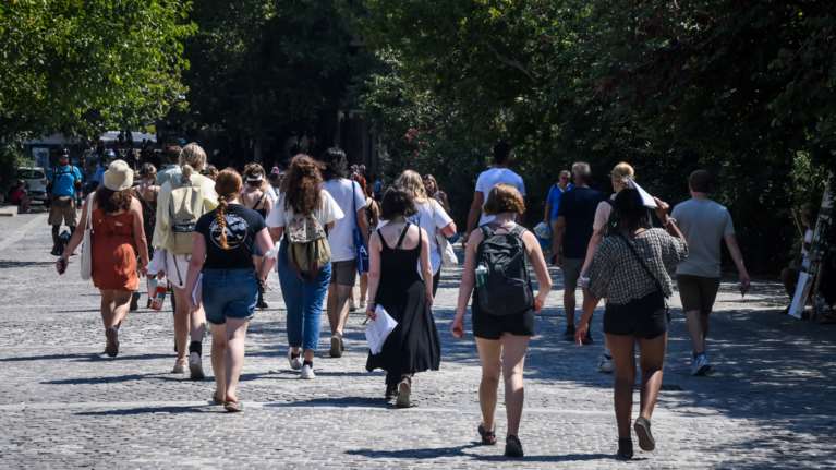 Κορονοϊός: 586 νέα κρούσματα στην Αττική - 330 στη Θεσσαλονίκη, 239 στην Κρήτη