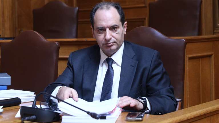 Ο Σπίρτζης αδειάζει την Ακρίτα για τη Μαρέβα: Οι πολιτικοί πρέπει να έχουν κόκκινη γραμμή τις οικογένειες των αντιπάλων