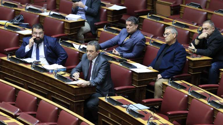 Τροπολογία για αναστολή της κρατικής χρηματοδότησης στους Σπαρτιάτες - Δουδωνής (ΠΑΣΟΚ) : &quot;Κάλλιο αργά παρά ποτέ&quot;