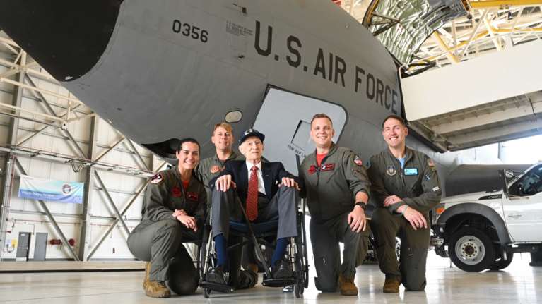 Πέθανε ο Τζον Λακαντού, ο τελευταίος επιζών αεροπόρος του &quot;αιματοβαμμένου&quot; 100ού Σμήνους των ΗΠΑ