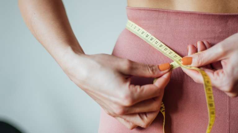 Ποια είναι η φυτική ουσία που αποκαλείται το &quot;Ozempic της φύσης&quot; για το αδυνάτισμα: Οι αντιδράσεις και οι κίνδυνοι