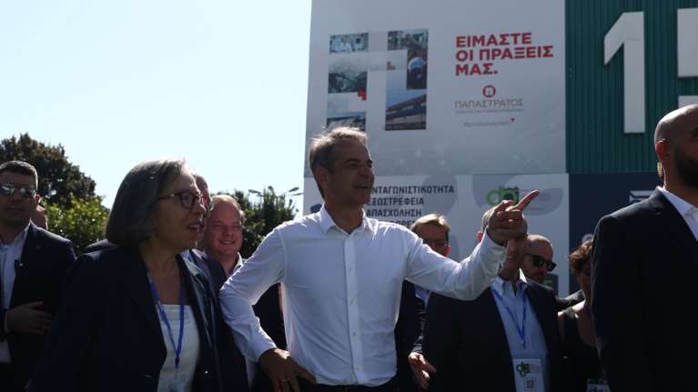 Μητσοτάκης: Στη ΔΕΘ ο πρωθυπουργός - Τα εγκαίνια, τα χειροκροτήματα και η κλασική βόλτα στα περίπτερα [βίντεο]