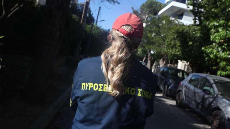 Φωτιά σε αυτοκίνητο στο Χαλάνδρι: Διακοπή κυκλοφορίας από την Τροχαία