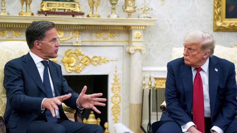 Ανάλυση: Πώς φθάσαμε στην &quot;μεταβολή&quot; Τραμπ για τον εξοπλισμό της Ουκρανίας