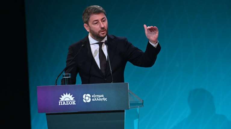 Ανδρουλάκης: Καταστροφικό για τον λαό το ταγκό Μητσοτάκη - Τσίπρα