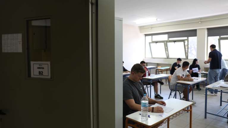 Πανελλήνιες 2025: Τα σημερινά θέματα και οι απαντήσεις στα μαθήματα ειδικότητας στα ΕΠΑΛ