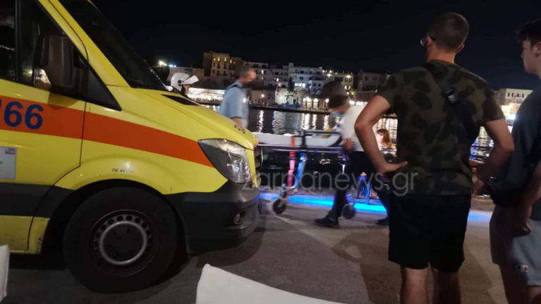 Χαμός στο Παλιό Λιμάνι των Χανίων: Λιποθύμησε γυναίκα και το ασθενοφόρο δεν χωρούσε να περάσει