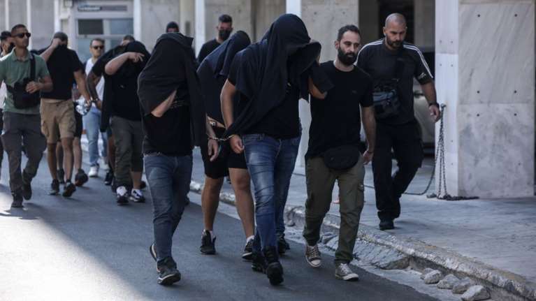 Προκλητικό: Στο αρχείο η δικογραφία για ευθύνες της αστυνομίας σχετικά με τη δολοφονία Κατσούρη από Κροάτες χούλιγκαν