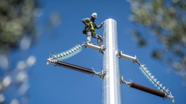 ΑΔΜΗΕ: Σε λειτουργία η ηλεκτρική διασύνδεση Αττικής - Κρήτης