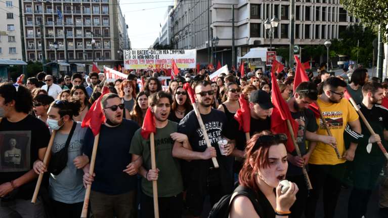 Κλειστό το κέντρο της Αθήνας: Πορείες σε Προπύλαια και πλατεία Κλαυθμώνος