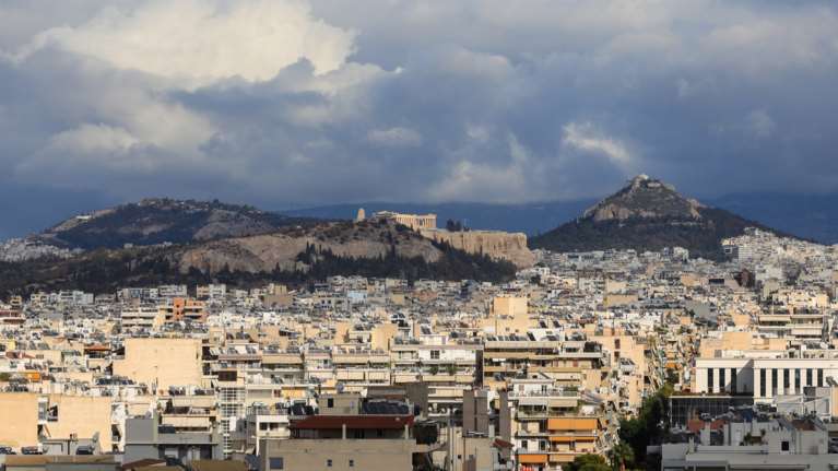 Σφοδρές αντιδράσεις στο ενδεχόμενο επιβολής φόρου &quot;αδράνειας&quot; στα κλειστά ακίνητα