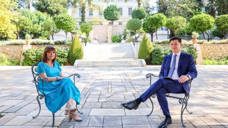 Η Κατερίνα Σακελλαροπούλου απαντά για το δείπνο στο wine bar μετά την ψήφιση του νόμου για τον γάμο των ομοφυλοφύλων