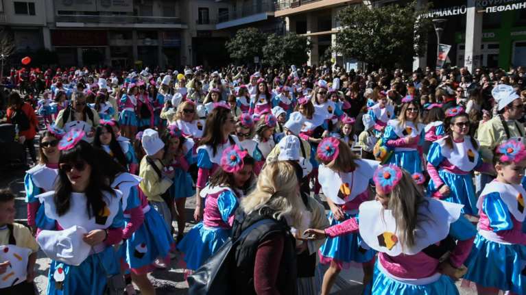 Άρχισαν τα... όργανα: Επεισόδια στην Πάτρα με καρναβαλιστές και ΕΛ.ΑΣ