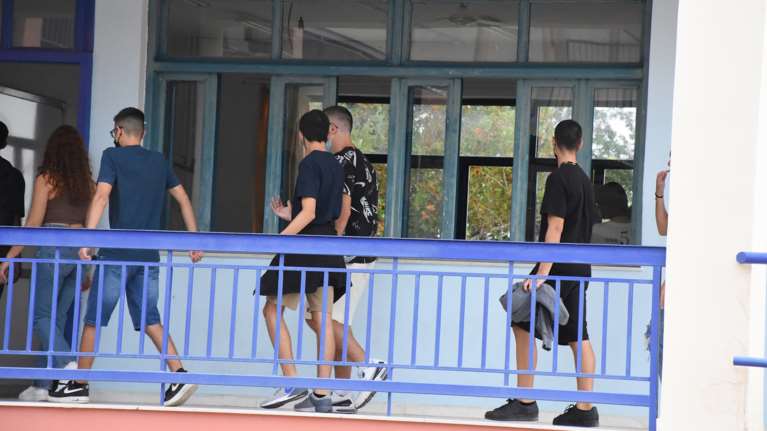 Πάτρα: Ξεσπά ο πατέρας του 13χρονου – &quot;Δεν συμμετείχε σε challenge,τον σήκωσαν στον αέρα με το ζόρι και τον άφησαν να πέσει&quot;