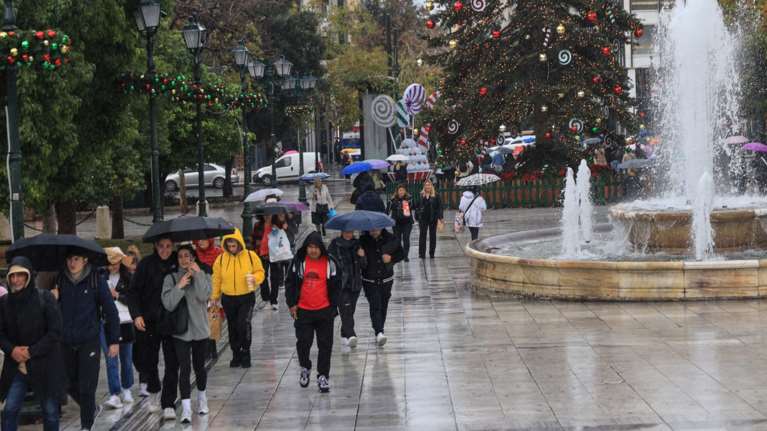 Πρόγνωση Μαρουσάκη: Βροχερά αλλά ζεστά τα φετινά Χριστούγεννα - Ο καιρός μέχρι τις γιορτές