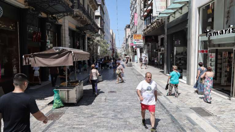 Θερινές εκπτώσεις: Δεν ψώνισαν οι καταναλωτές - Σχεδόν 8 στους 10 εμπόρους κατέγραψαν πτώση του τζίρου