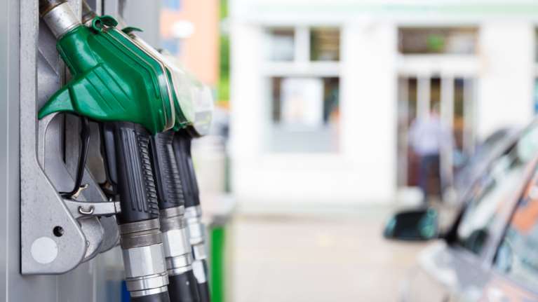 Γιατί το Fuel Pass 3 βγαίνει από το καλάθι της ΔΕΘ - Πιθανή η επιδότηση του πετρέλαιου θέρμανσης