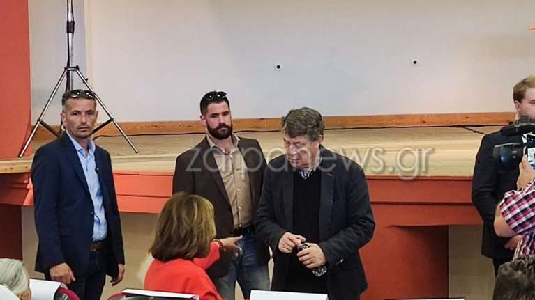 Στην Κάνδανο μαζί με τον Γερμανό πρόεδρο ο Ότο Ρεχάγκελ – Σύντομη συνομιλία με την Ντόρα Μπακογιάννη [εικόνες]