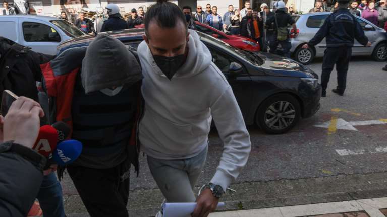 Μακελειό στην Ανδραβίδα: Πώς η μάνα &quot;πρόδωσε&quot; τον γιο-φονιά που ξεκλήρισε την οικογένεια