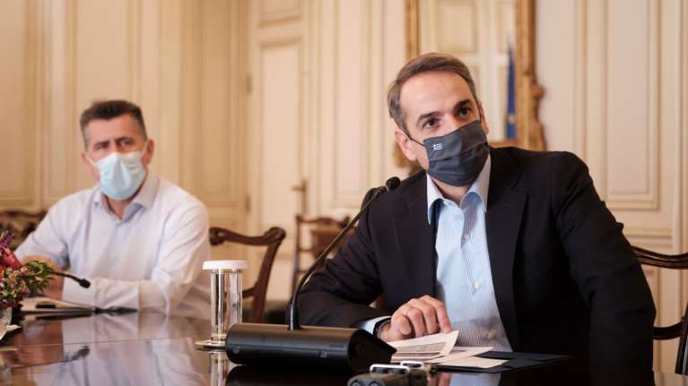 Μητσοτάκης για lockdown: &quot;Να συγκρατήσουμε το δεύτερο κύμα της πανδημίας για να σώσουμε τα Χριστούγεννα&quot;