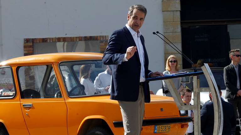 Μητσοτάκης: Αυτά είναι τα κίνητρα για τα ηλεκτρικά ΙΧ - Η ανακοίνωση έκπληξη για ένα νησί [βίντεο - εικόνες]