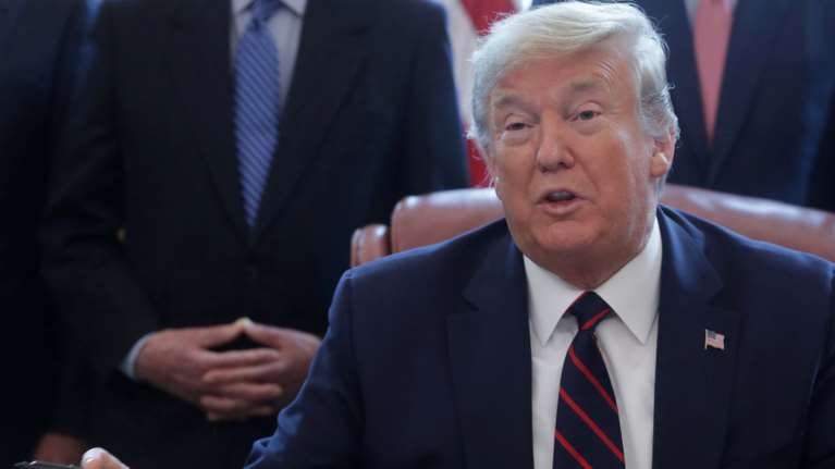 ΠΟΥ εναντίον Τραμπ: Μην πολιτικοποιείς τον κορονοϊό