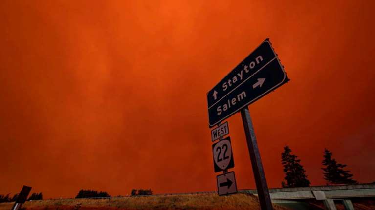 ΗΠΑ: Πρωτόγνωρες πυρκαγιές με πολλούς νεκρούς καταστρέφουν ολόκληρες πόλεις