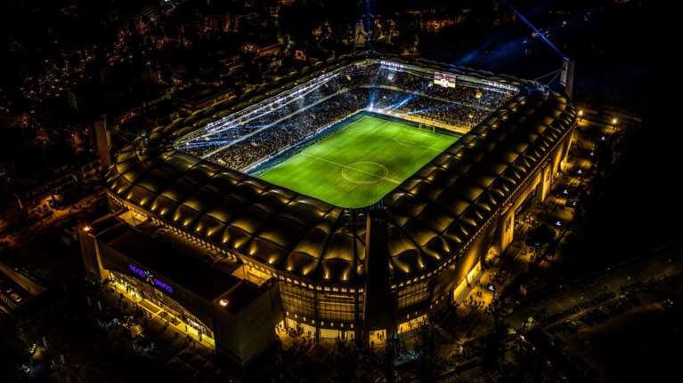 Ανησυχία για τον τελικό του Conference League στη Νέα Φιλαδέλφεια - Συνάντηση Χρυσοχοΐδη με αξιωματούχους της UEFA