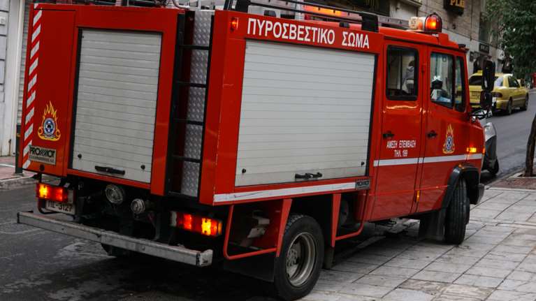 Υπό έλεγχο η πυρκαγιά στα παραπήγματα της Κηφισιάς