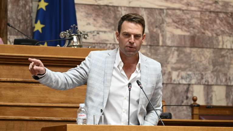 Στέφανος Κασσελάκης: "Δώρισα 8 κλιματιστικά, έναν διάδρομο και ένα ποδήλατο στο σχολείο ΑμεΑ της Καλλιθέας"