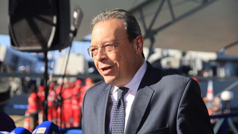 Φάμελλος: Περισσότερο φως σε όλο τον κόσμο